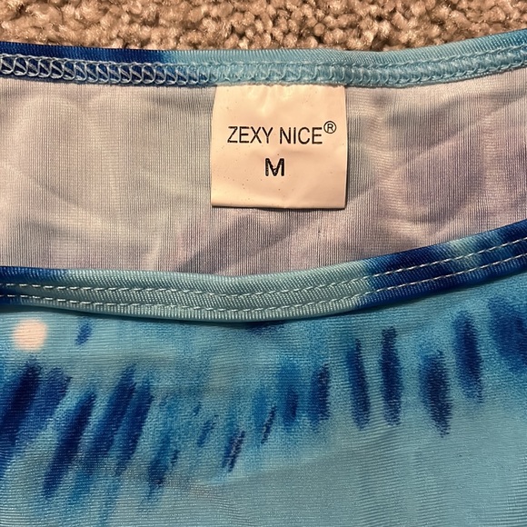 NEW! Blue tie dye bikini set Size Med. Non padded top. Med-rise bottom. - Picture 3 of 7